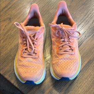 Hoka peach/orange Athletic Running Shoes, sz 8, Clifton 8